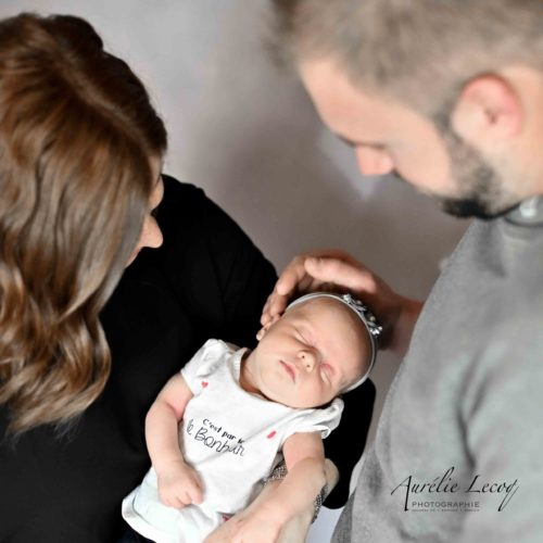 Photographie d'Aurélie Lecoq Photographie Photo enfance nouveau-né famille grossesse Suisse canton de Bern Prêles